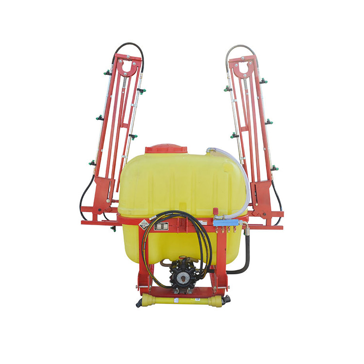 Pulvérisateur agricole monté sur tracteur